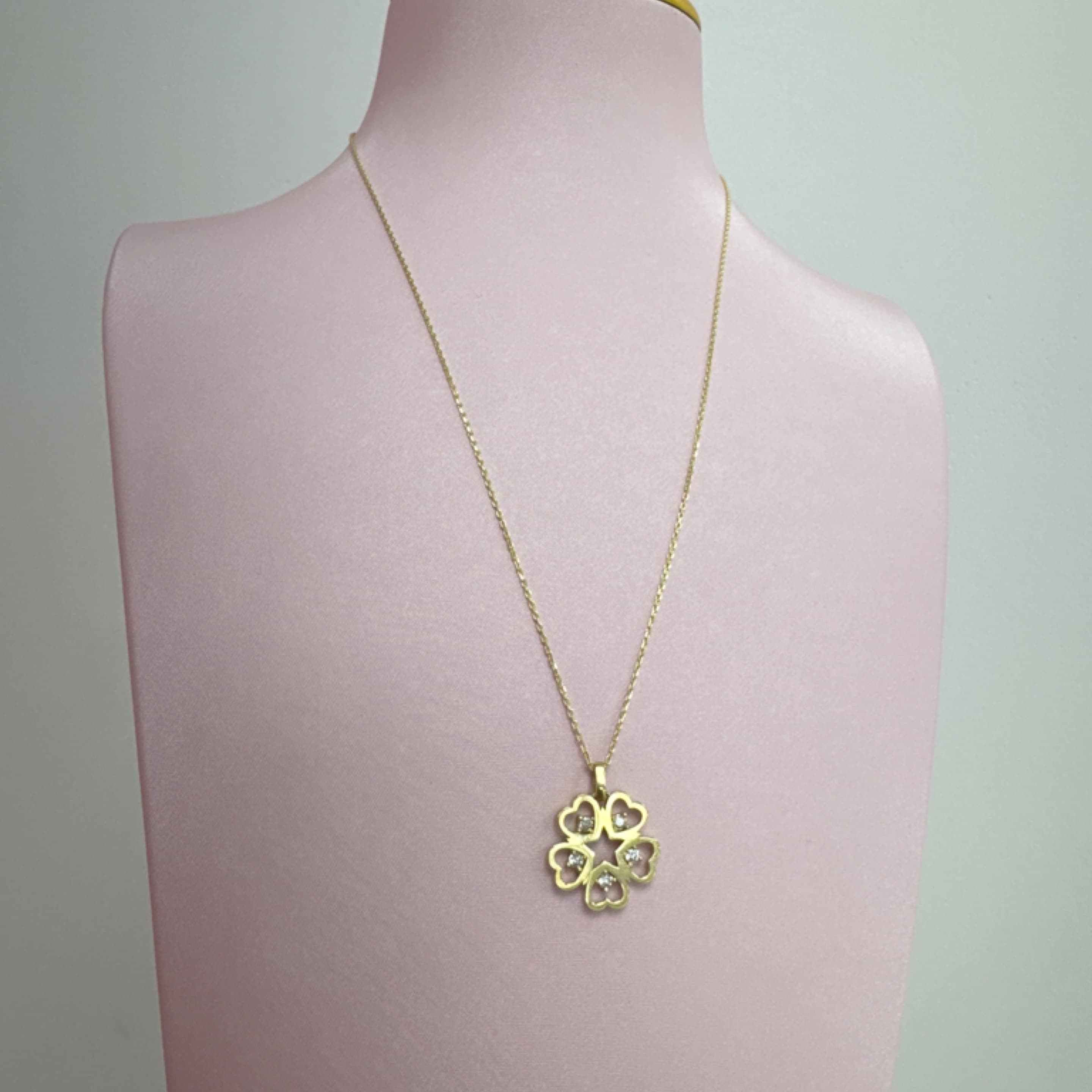 Elegant chain & trébol pendant 10T