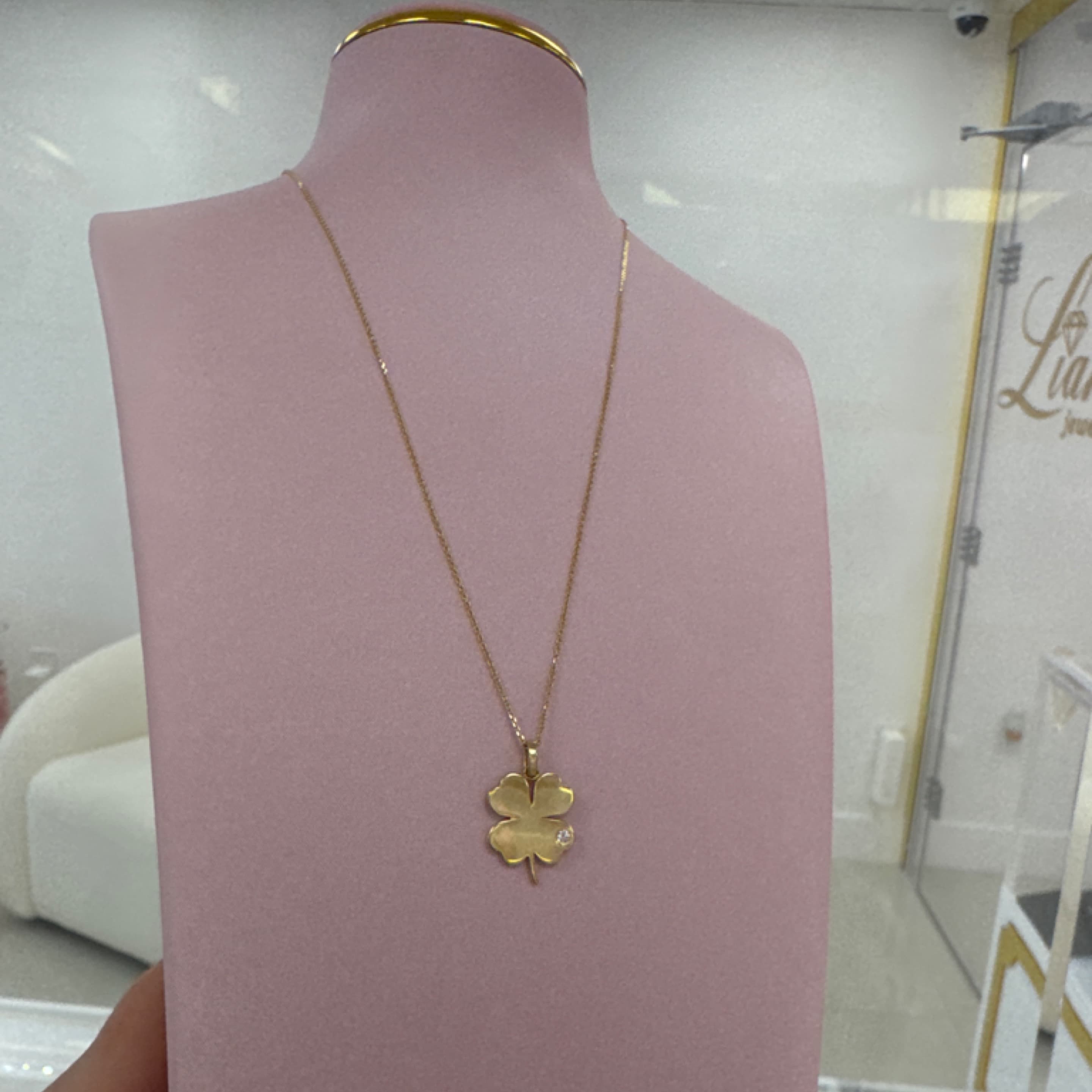 Elegant chain & trébol pendant 14KT