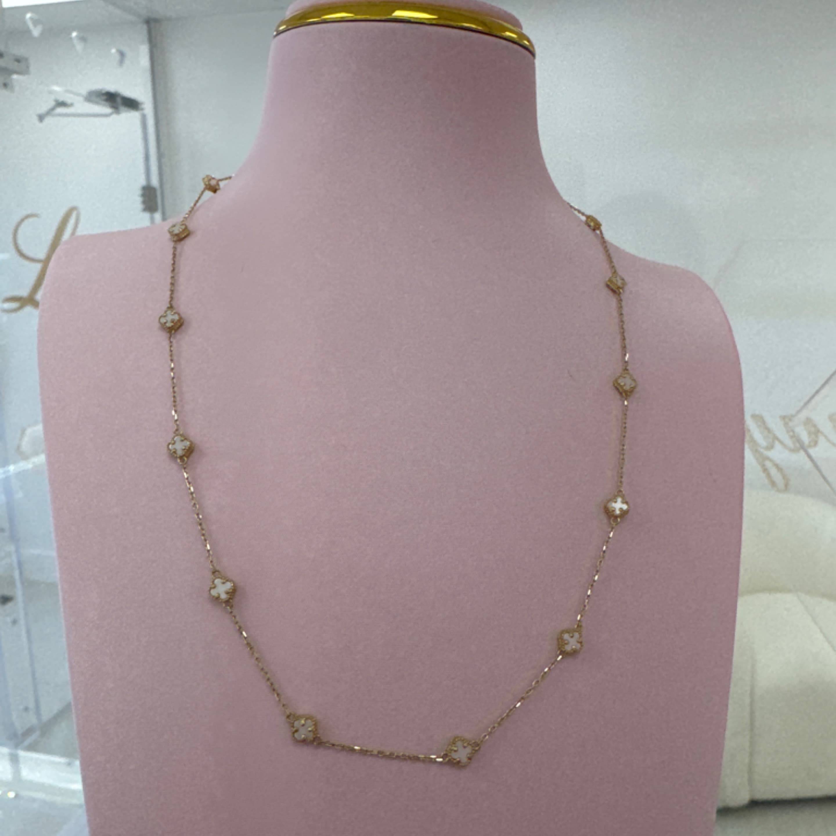 White mini Flowers chain 10KT