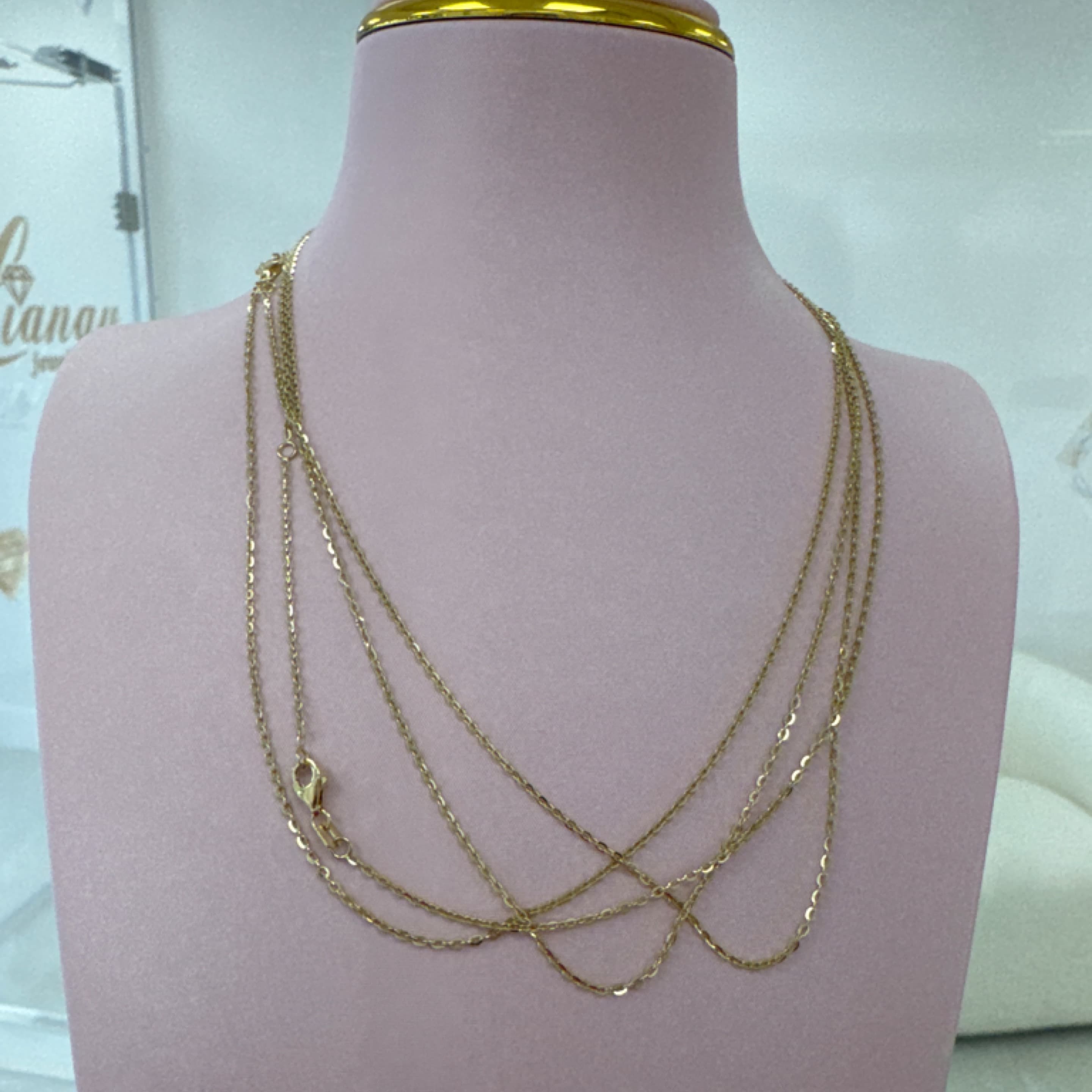 Elegant chain AJ 10KT