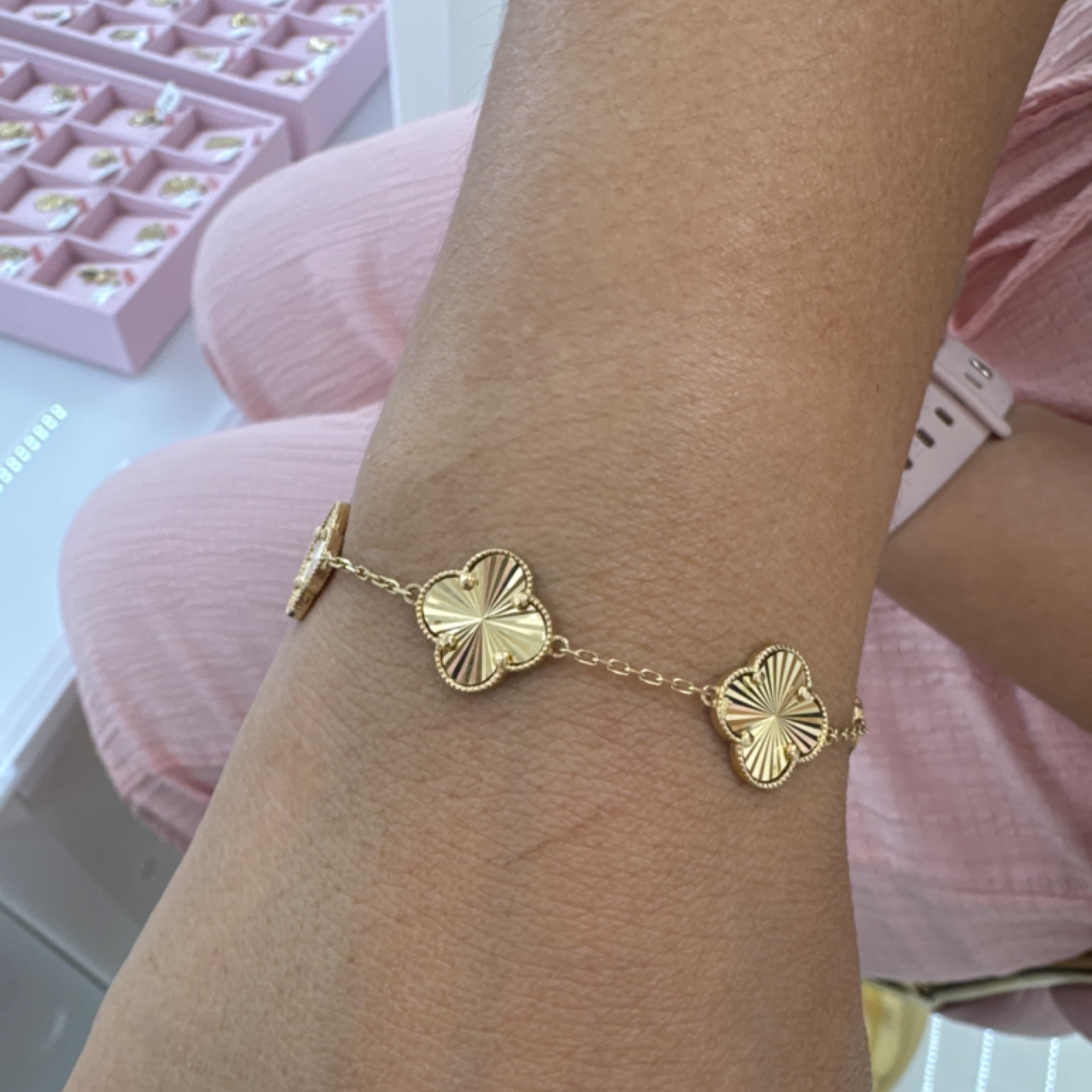 Golden big Flowers bracelet 14KT