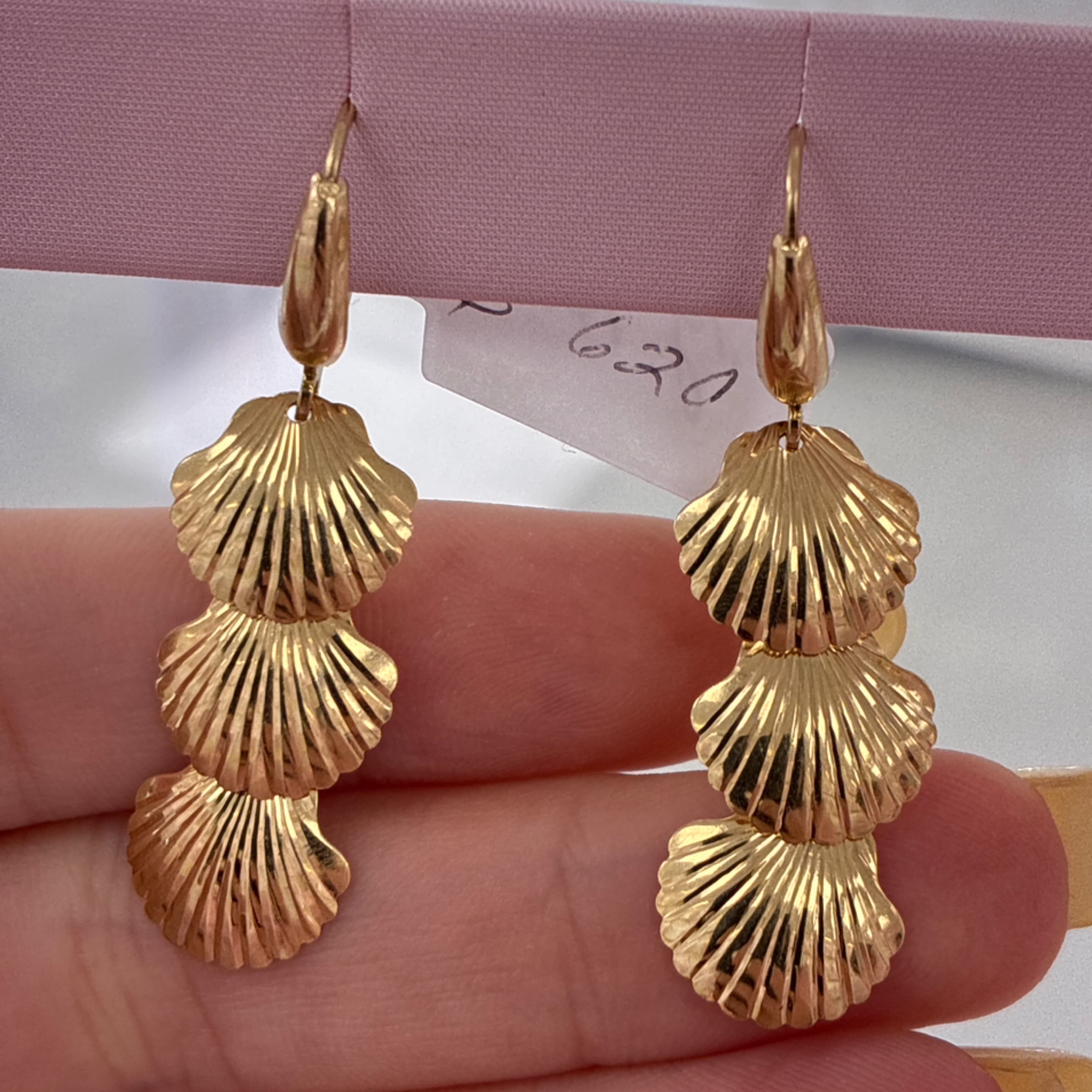 Hanging earrings of shells 14KT