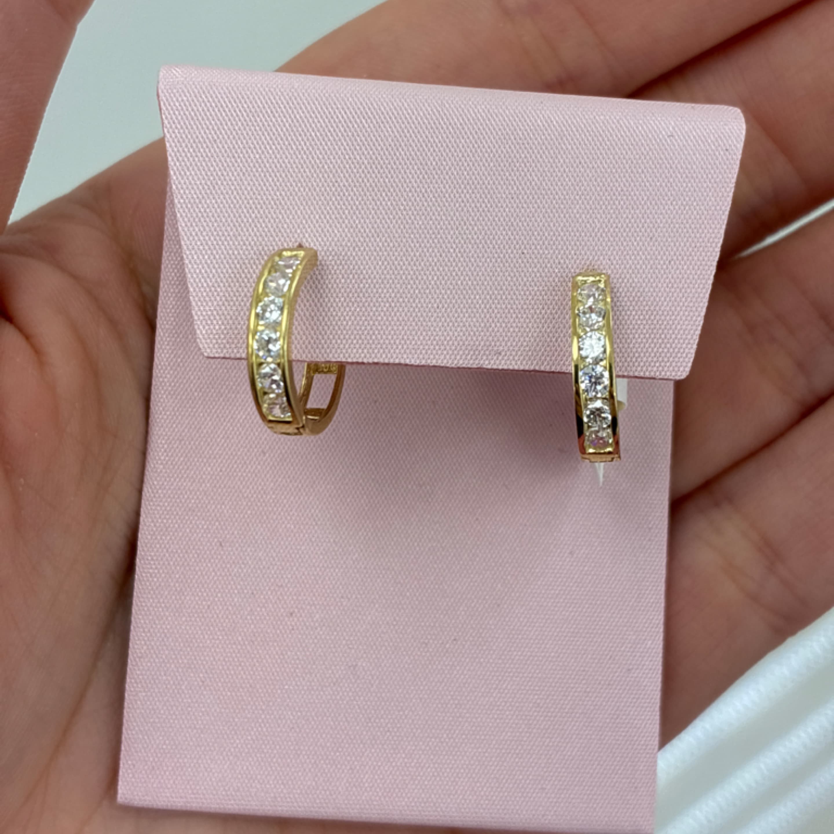 Baby hoops a line zirconia 10KT