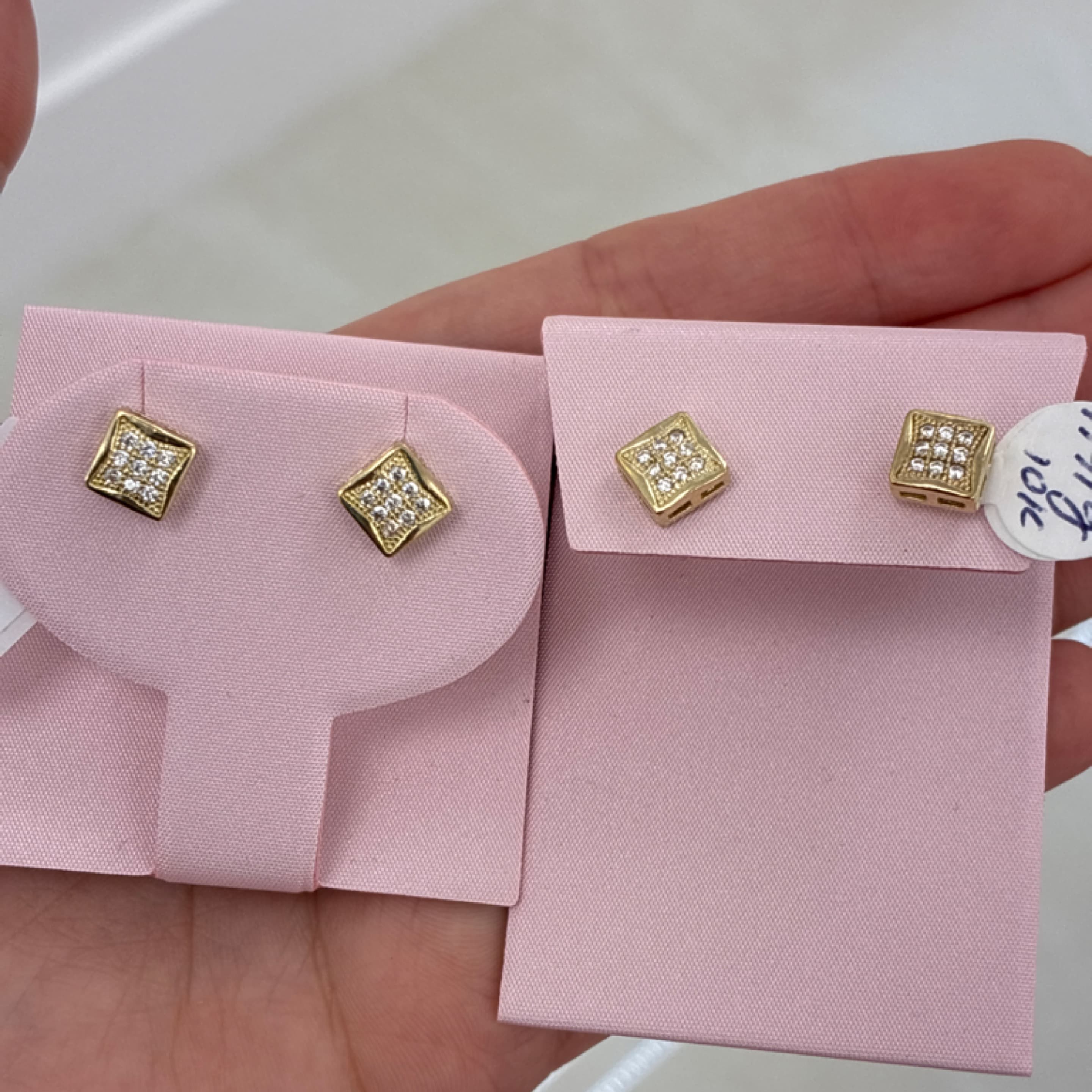 Square small earrings ZC 10KT
