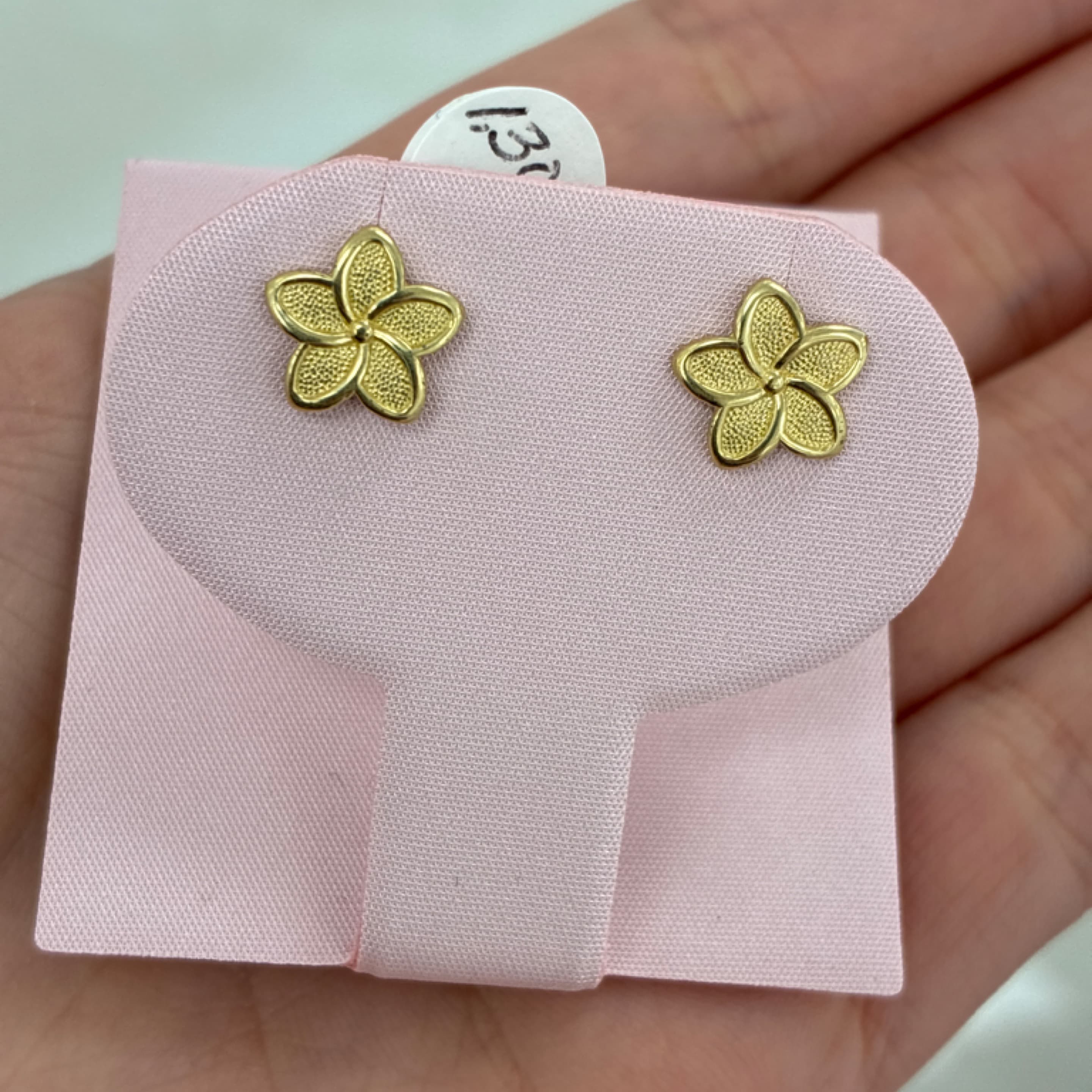 Holden flower earrings 10KT