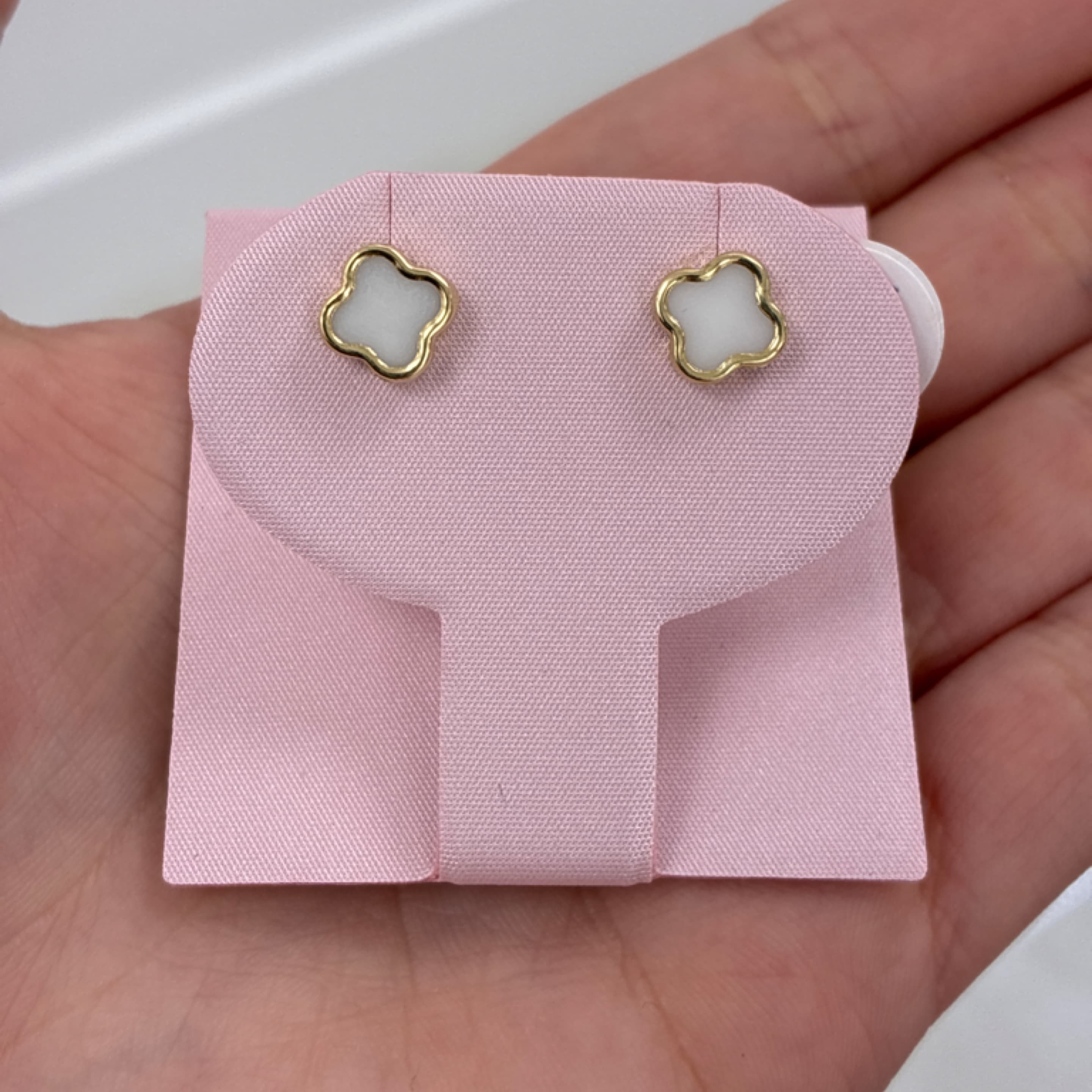 Small white flower earrings 10KT