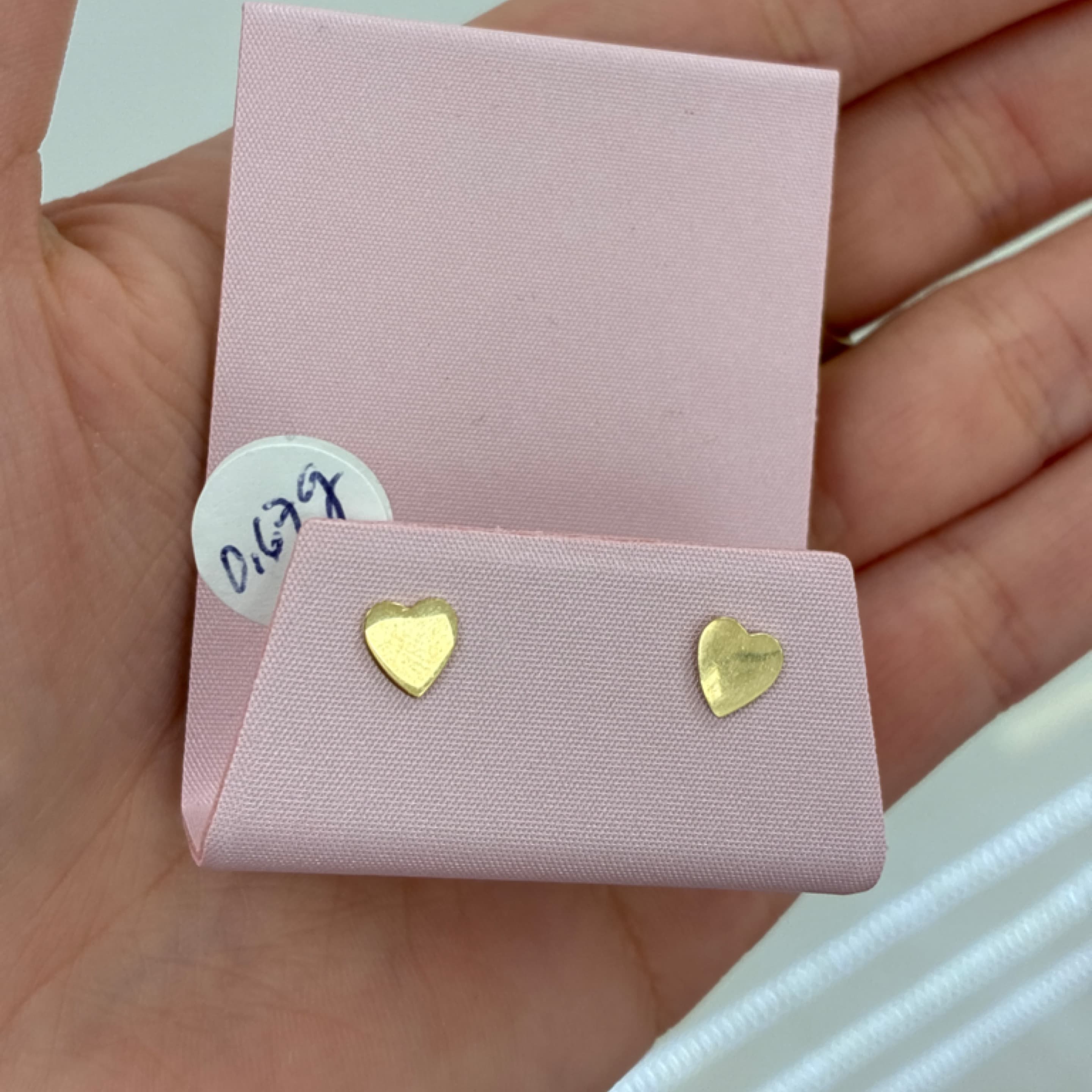 Small heart plain earrings 10KT