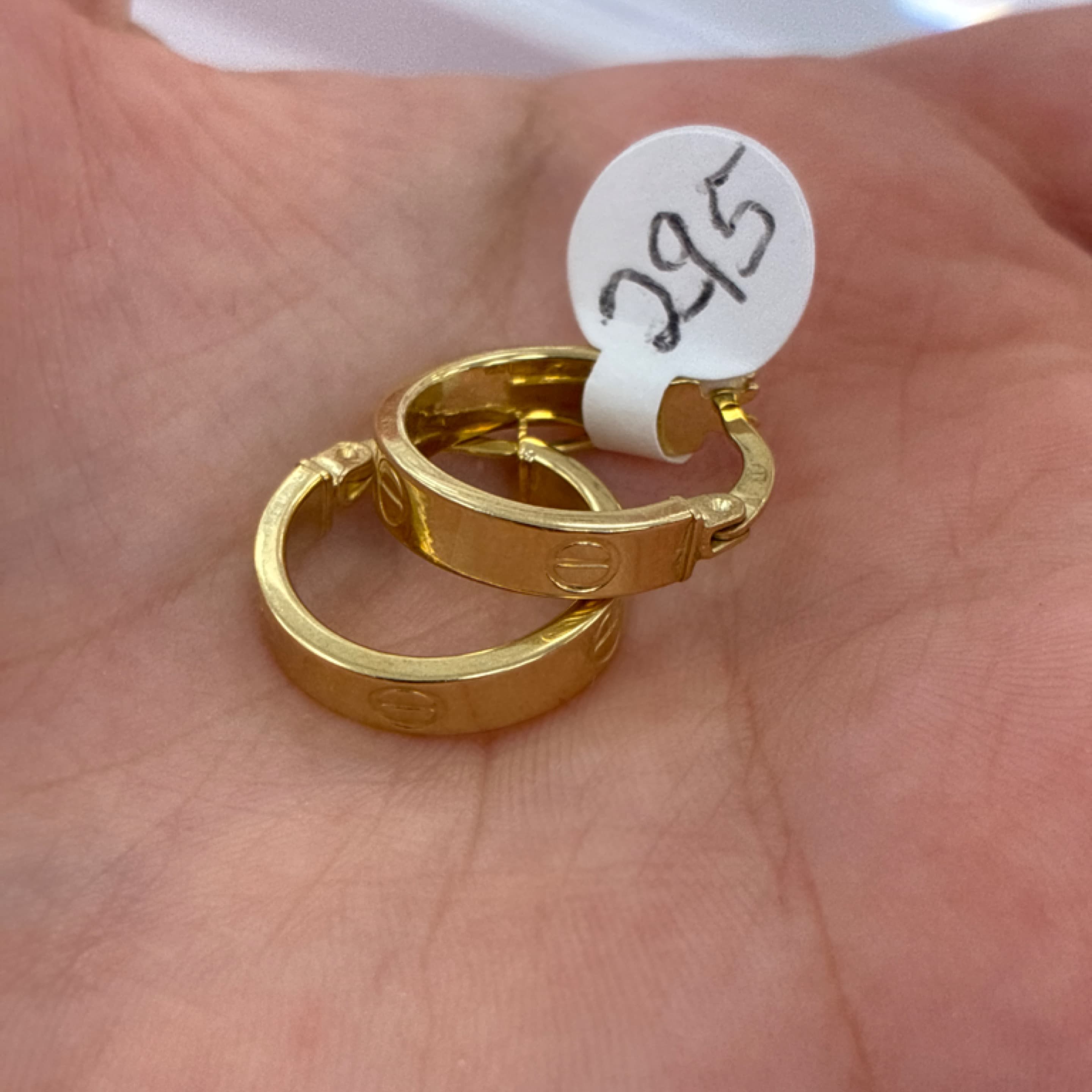 Small thick love Hoop 10KT