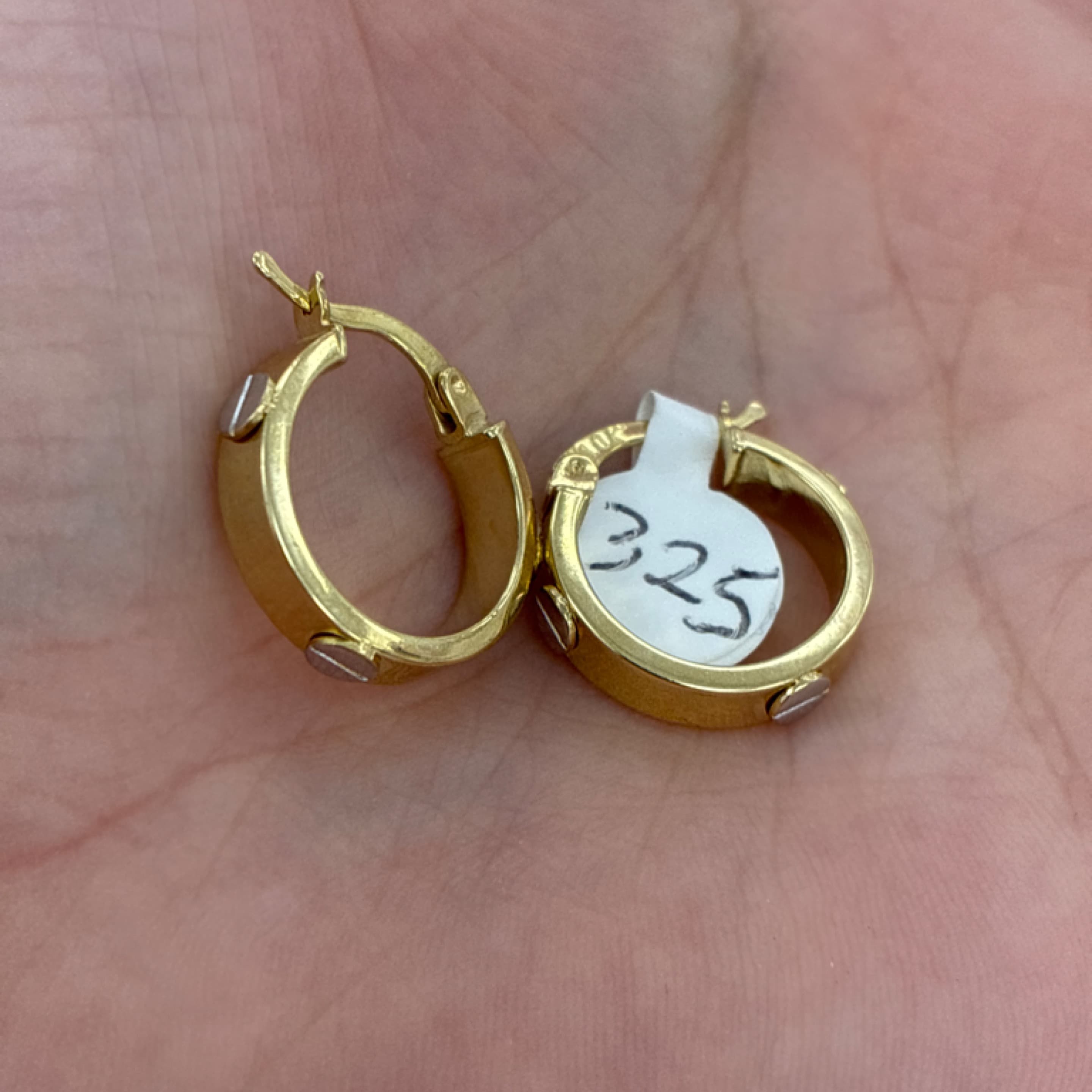 Love hoop with white gold details