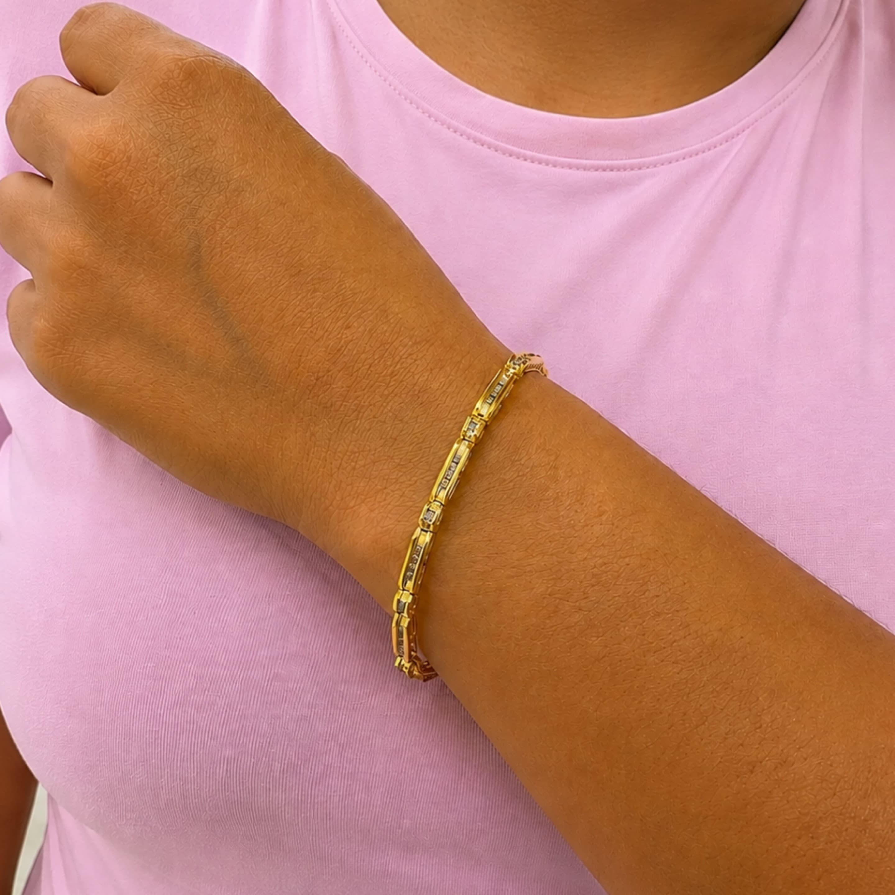 Elegant bracelet with natural diamonds 14KT